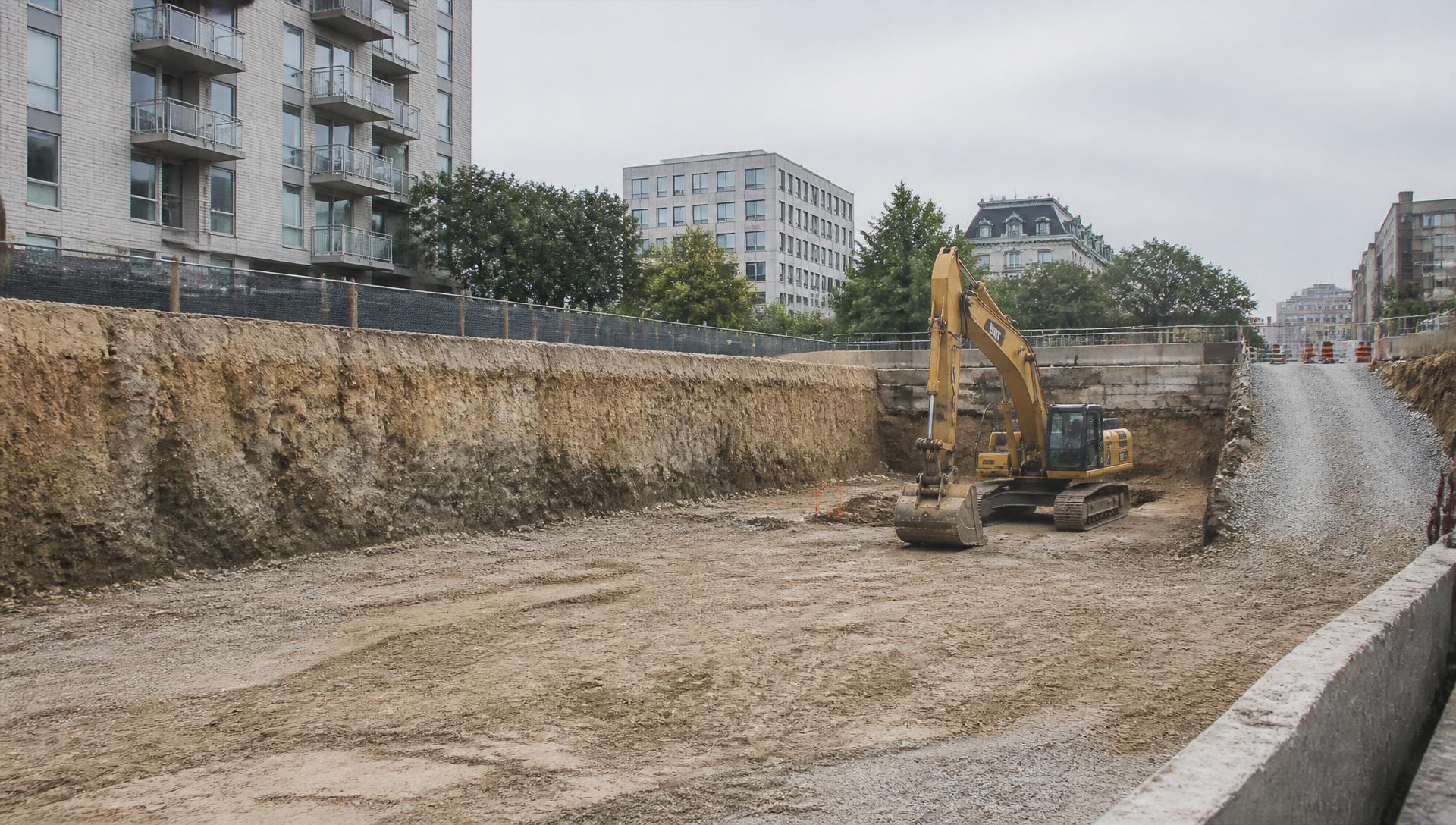 Excavation de site commercial — Béton · Montréal-Ouest · Ropak Construction